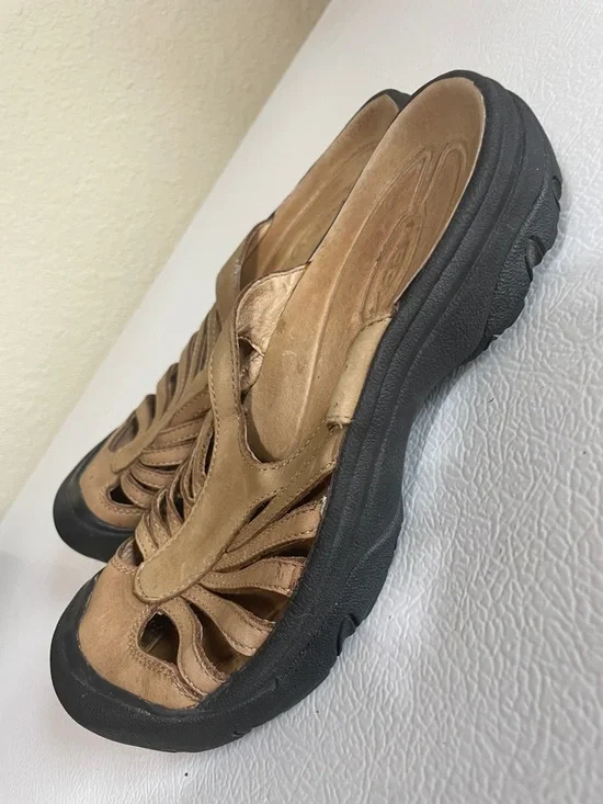 Keen Women’s Brown Slide In Mules. Good Condition. Size 6. - Picture 4 of 10